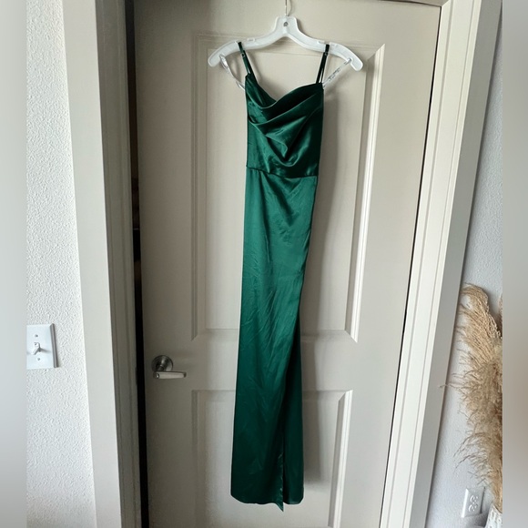 David’s Bridal Dress - Picture 2 of 9